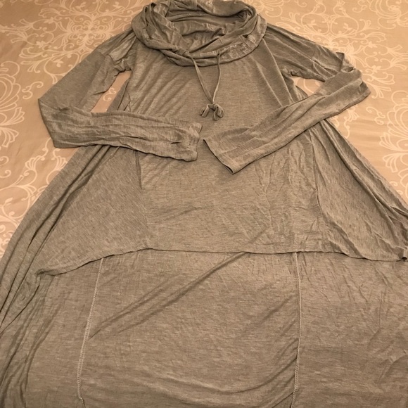 Hi-Lo Tunic - Picture 3 of 6